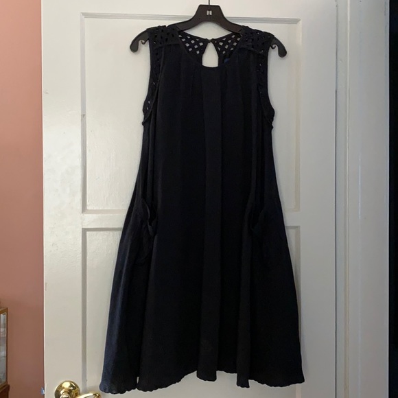 April May Black silk dress Sz M - Picture 2 of 4